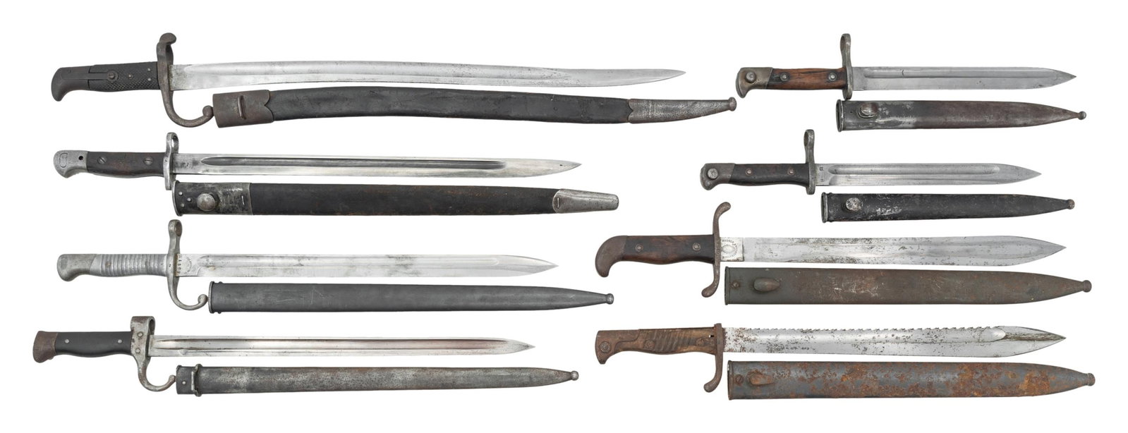 7 BAYONETS & 1 ARTILLERY SHORT SWORD. (1 of 2)