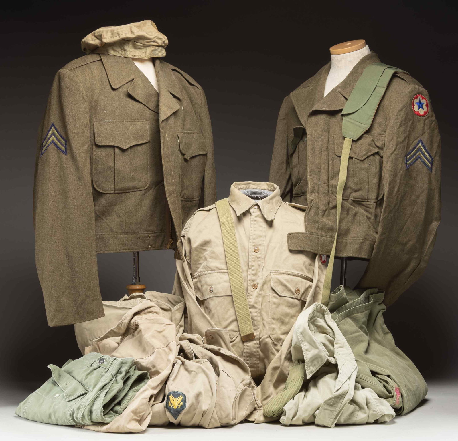 LOT OF MILITARY UNIFORMS. (1 of 1)