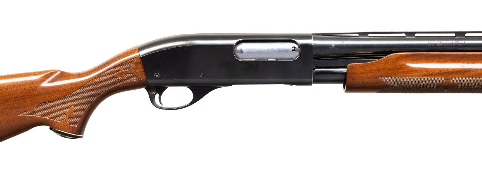 REMINGTON 870 WINGMASTER MAGNUM PUMP ACTION: SHOTGUN. Cal. 12 Ga. 3". S# T738397M. Bbl. 30" choked full with VR. Silver bead front sight. Blued finish with anodized trigger guard. Checkered walnut pistol grip stock with factory recoil pad. LOP: 