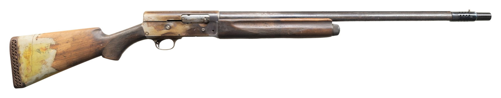 REMINGTON 11 SEMI AUTO SHOTGUN.: Cal. 12ga. S#374021. Bbl. 27" over added Weaver choke. Solid rib. Checkered pistol grip stock and forearm. CONDITION: overall poor with oxidation, pitting, scratches and a poorly executed stock repair