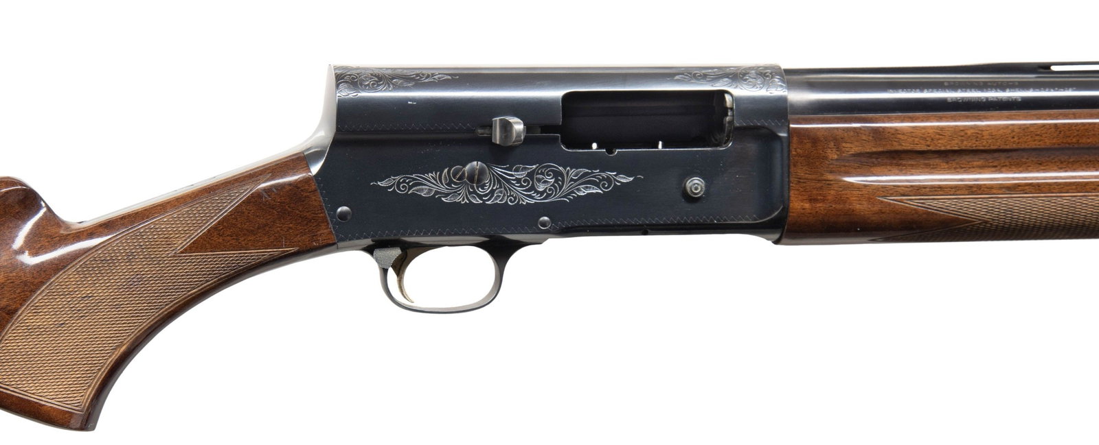 BROWNING LIGHT TWELVE SEMI AUTO SHOTGUN.: Cal. 12ga 2 3/4" S# 22405PT211. Mfg. 1986. Bbl. 28" VR with steel front bead & Full screw in choke. Bbl. marked "Browning Arms Company Morgan Utah & Montreal PQ / Made in Japan". Standard light twelve