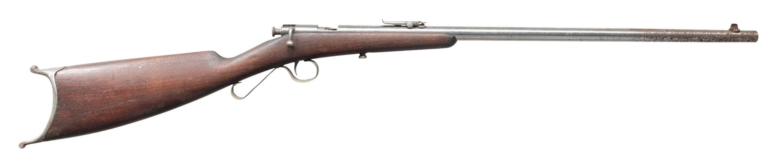 SAVAGE MODEL 1905 SINGLE SHOT BOLT ACTION RIFLE.: Cal. 22 S, L, LR. S# 25920. Bbl. 22 1/8". Model 1905 single shot bolt action rifle mfg. by Savage. Top of the bbl. is marked with Savage's mfg. and patent information, with the model and cal. designat