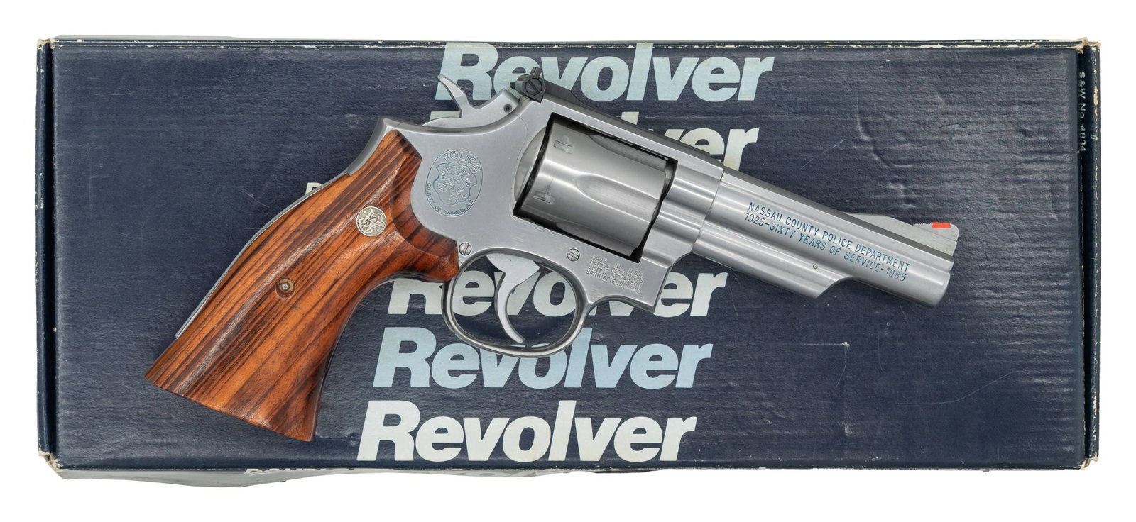 NASSAU COUNTY COMMEMORATIVE SMITH & WESSON MODEL (1 of 2)
