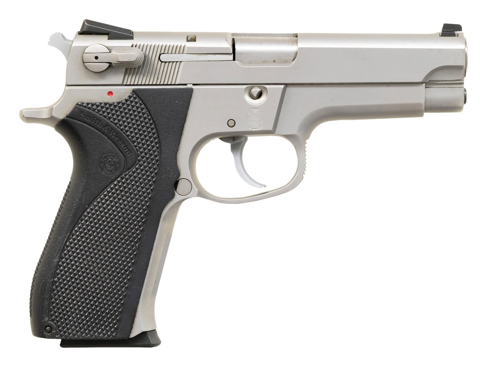 SMITH & WESSON MODEL 5906 SEMI AUTO PISTOL. (1 of 2)