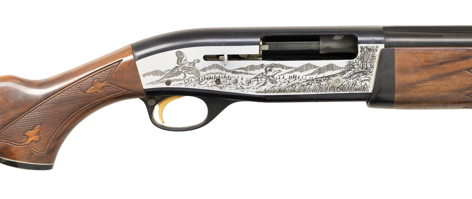 ITHACA/SKB XL 900 SEMI AUTO SHOTGUN.: Cal. 20ga. 3". S#S2914747. Bbl. 28" VR with fiber optic front sight. Game scene etched rec. Press checkered walnut stock set with hard plastic buttplate and pistol grip cap. CONDITION: overall very