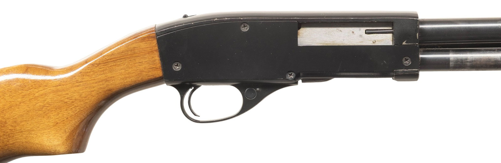 410, NOBLE DEERFIELD 77X PUMP SHOTGUN: Cal. 410, 3". S# 03246. Bbl. 26"; full choke & Raybar style front sight. Tubular mag. hardwood stock set with replacement Pachmayr White Line pad. CONDITION: very good black metal finish w/ cycling