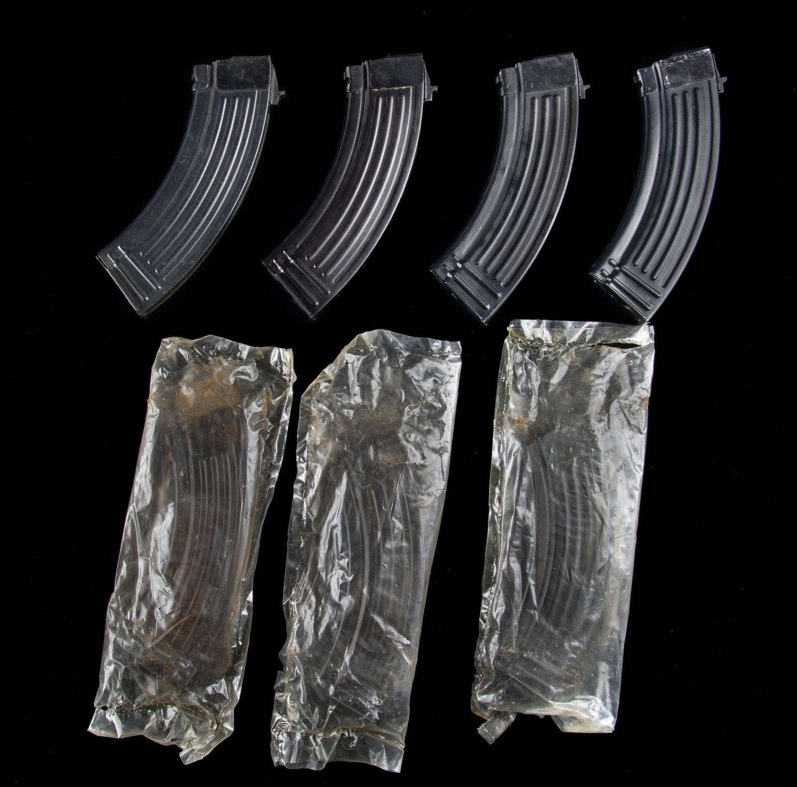 LOT OF 7 ASSORTED 7.62X39MM AK MAGAZINES. (1 of 1)