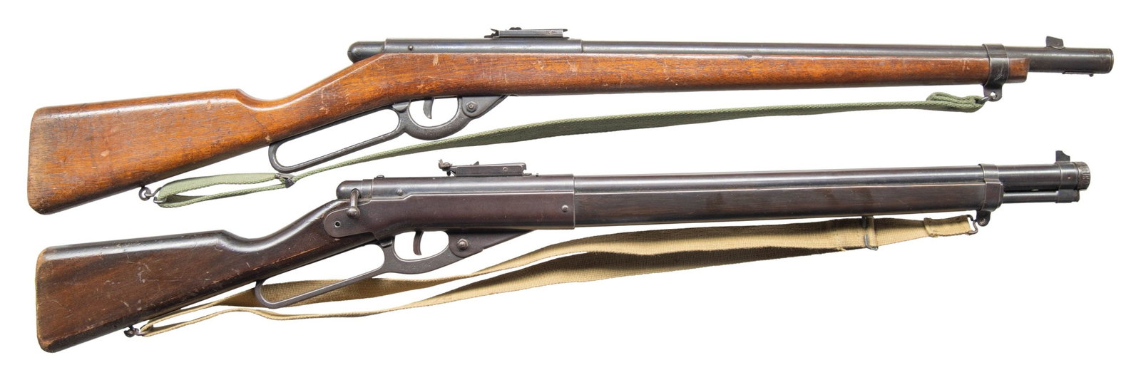 DAISY WWI & WWII MILITARY STYLE BB RIFLES.: 1) NO. 40 WWI MILITARY MODEL VARIANT 2. Cal. 175/BB. NSN. Blue finished sheet metal construction with cast iron lever. Fixed front & adj. rear sight. 25 round shot tube. Full length band fastened