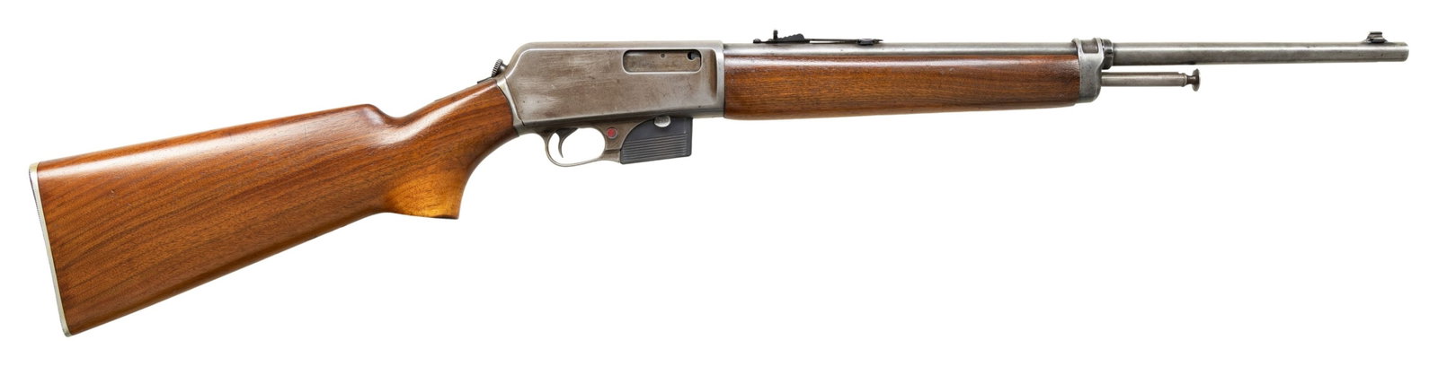 WINCHESTER MODEL 1907 SELF-LOADING RIFLE.: Cal. 351 (.351 Winchester Self-Loading). S# 29168. Bbl. 20". Model 1907 Self-Loading rifle mfg. by Winchester in 1913. Left side of the bbl. is marked with Winchester's 3-line mfg. and patent informat