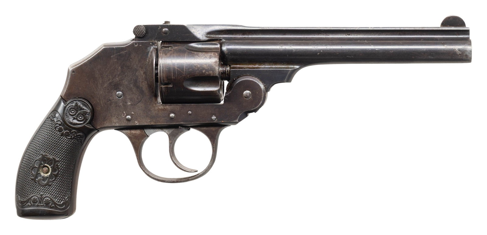 IVER JOHNSON HAMMERLESS TOP BREAK REVOLVER.: CAL. 38 S&W. S# D21427 (under left grip). Bbl. 5". 5 Shot cyl. Blued finish. Hard rubber grips. CONDITION: fair blue mixed with brown patina showing scratches & spots of pitting. Good grips. Good