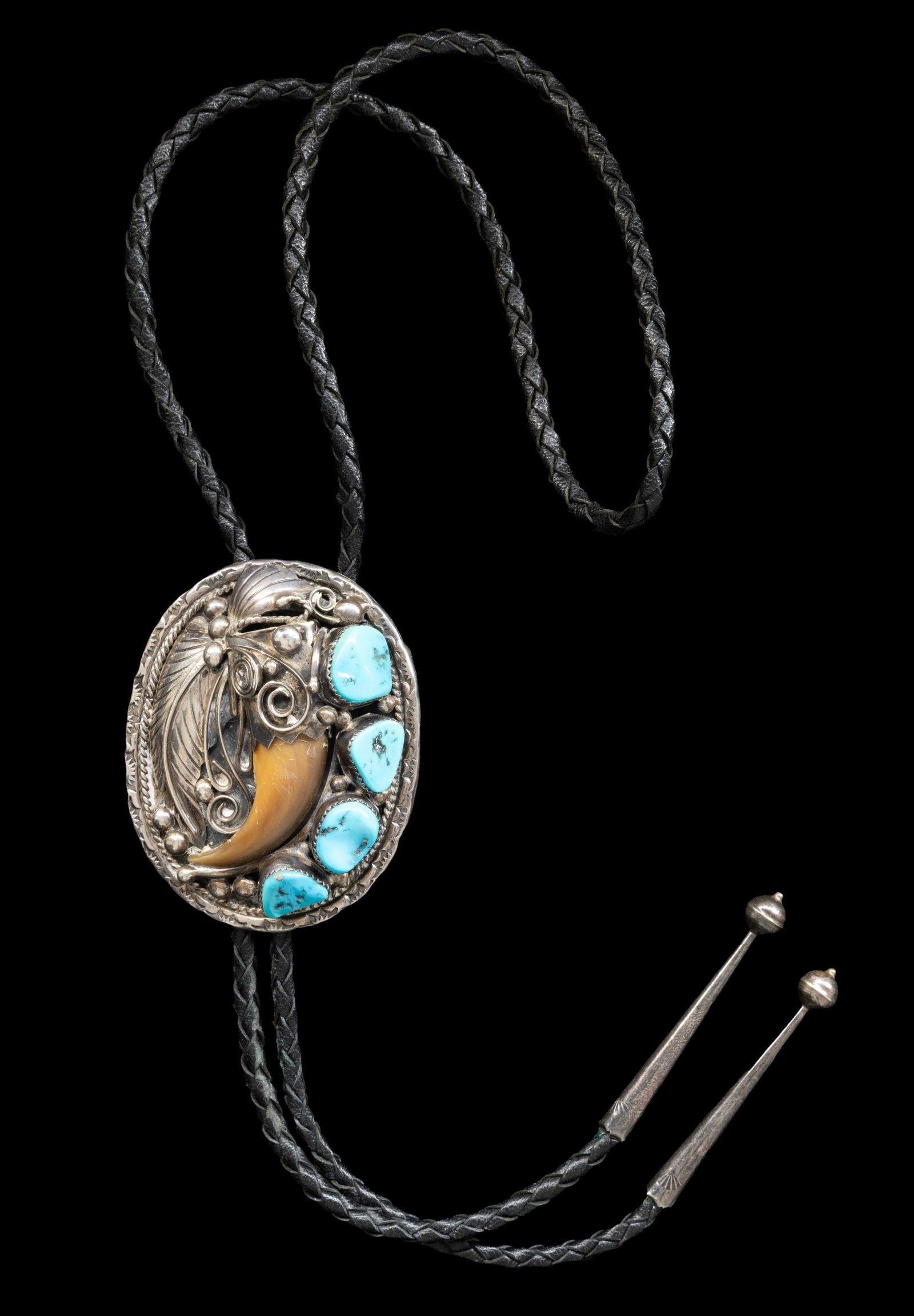 SIGNED STERLING NAVAJO TURQUOISE & BEAR CLAW BOLO. (1 of 3)