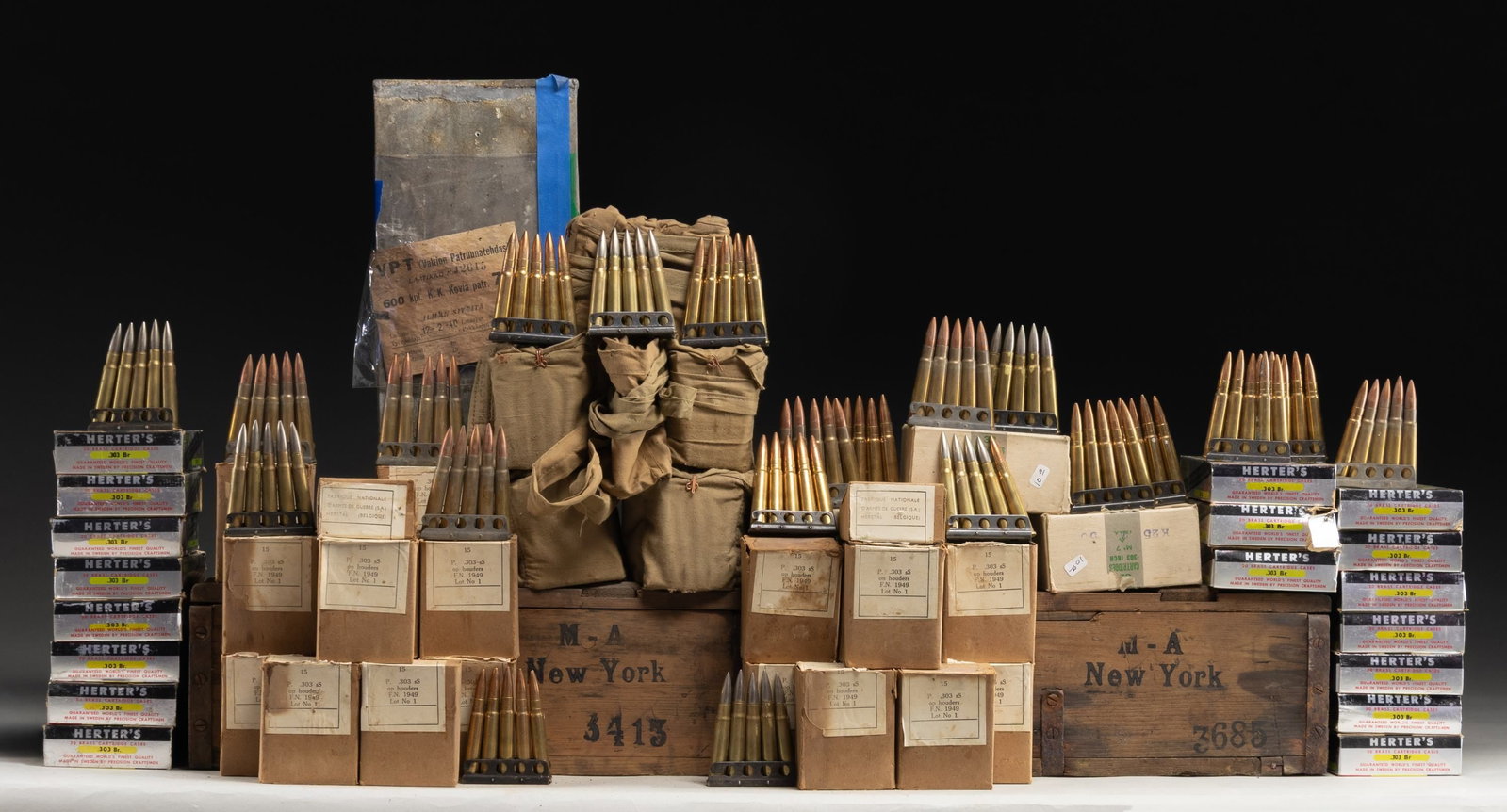 VERY LARGE GROUPING OF 303 BRITISH MILITARY (1 of 3)