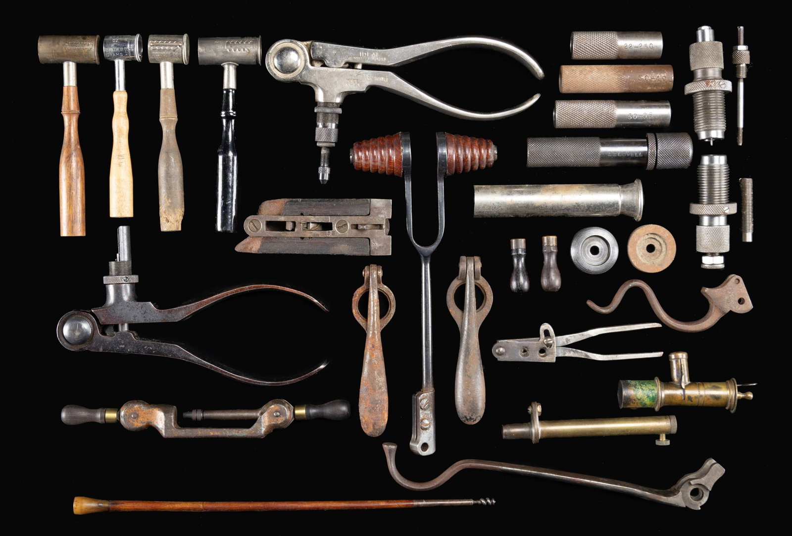 INTERESTING VARIETY OF VINTAGE & ANTIQUE RELOADING: EQUIPMENT AND GUN PARTS. 1) Maynard Hadley re-decapper. The rare tool retains a good portion of its original copper colored paint. Stem is marked "PAT. JAN. 13, 1885". The head is marked "38". The