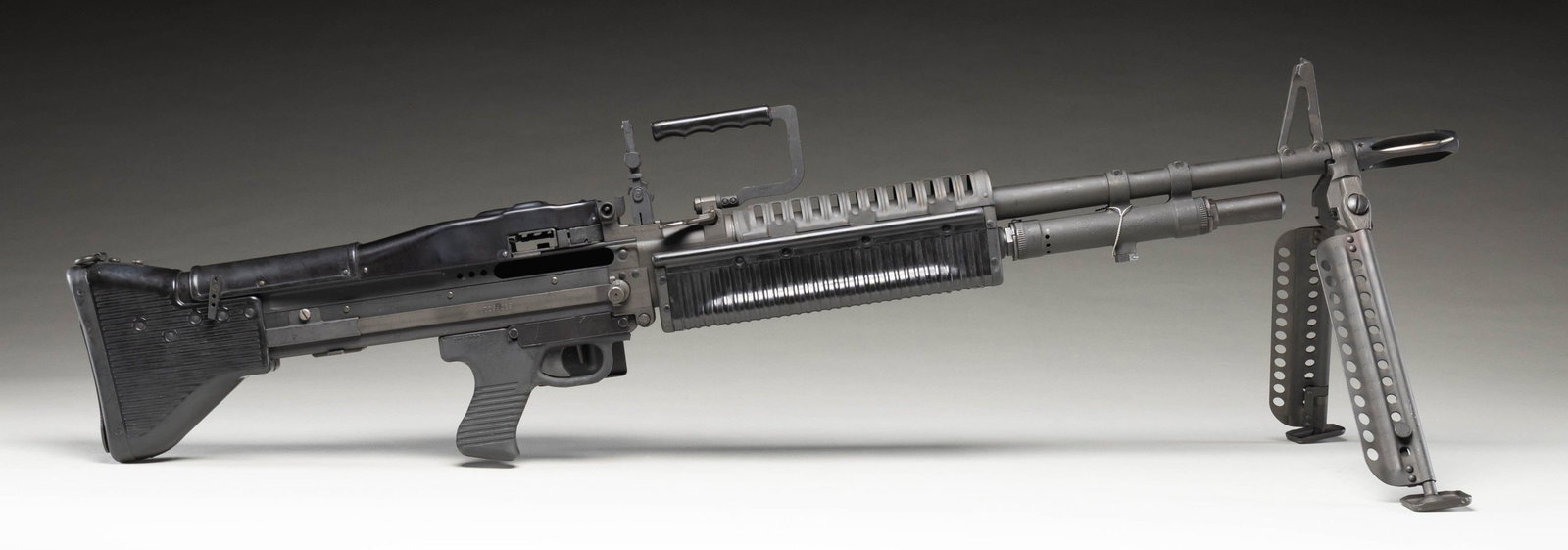 FULLY TRANSFERABLE ABSOLUTELY IMMACULATE US MARKED: M60 MACHINE GUN MANUFACTURED BY MAREMONT CORP. WITH MATCHING ORIGINAL BOX. Cal. 7.62 Nato. S# 7710115. Bbl. 22" (IMPORTANT NOTE: There is a consecutive numbered gun to this, also in this sale). When