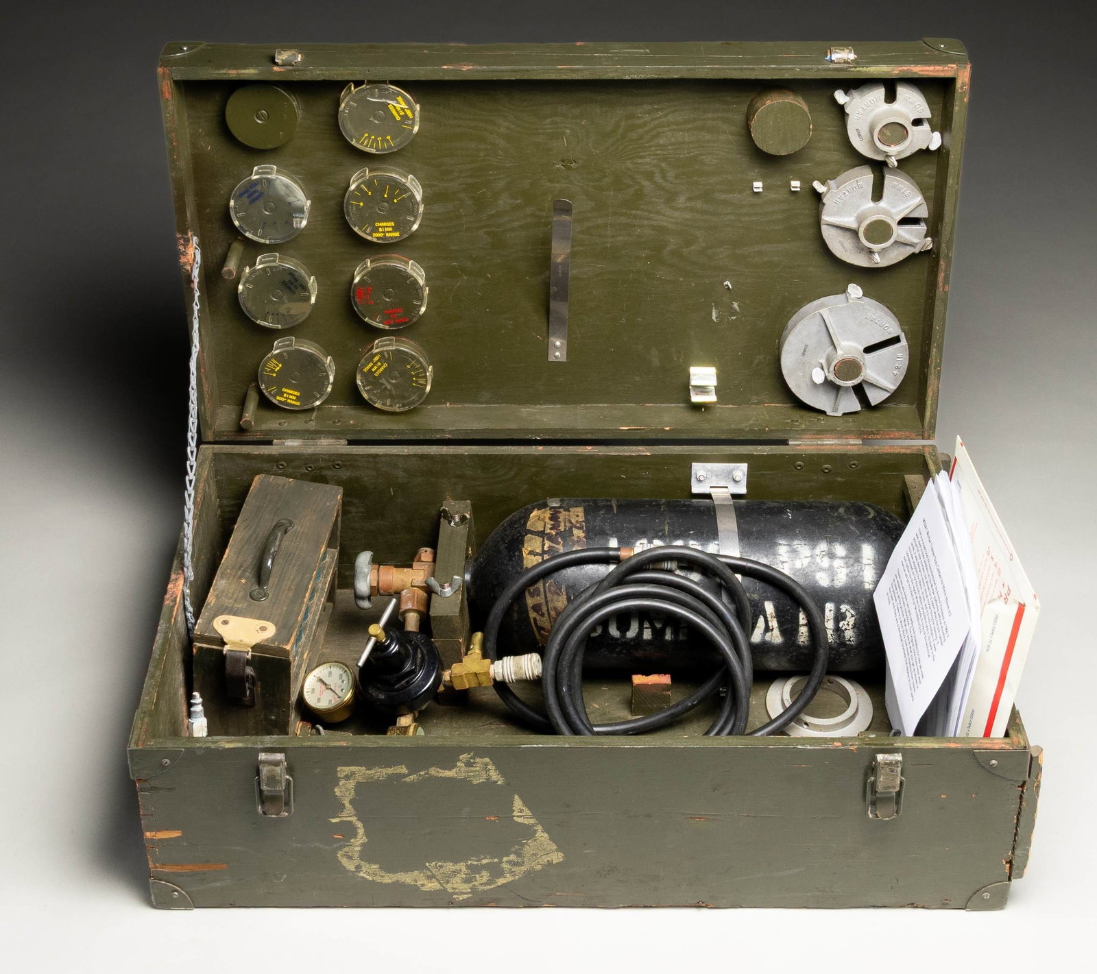 M32 A1 SUB CALIBER MORTAR TRAINING KIT. (1 of 2)