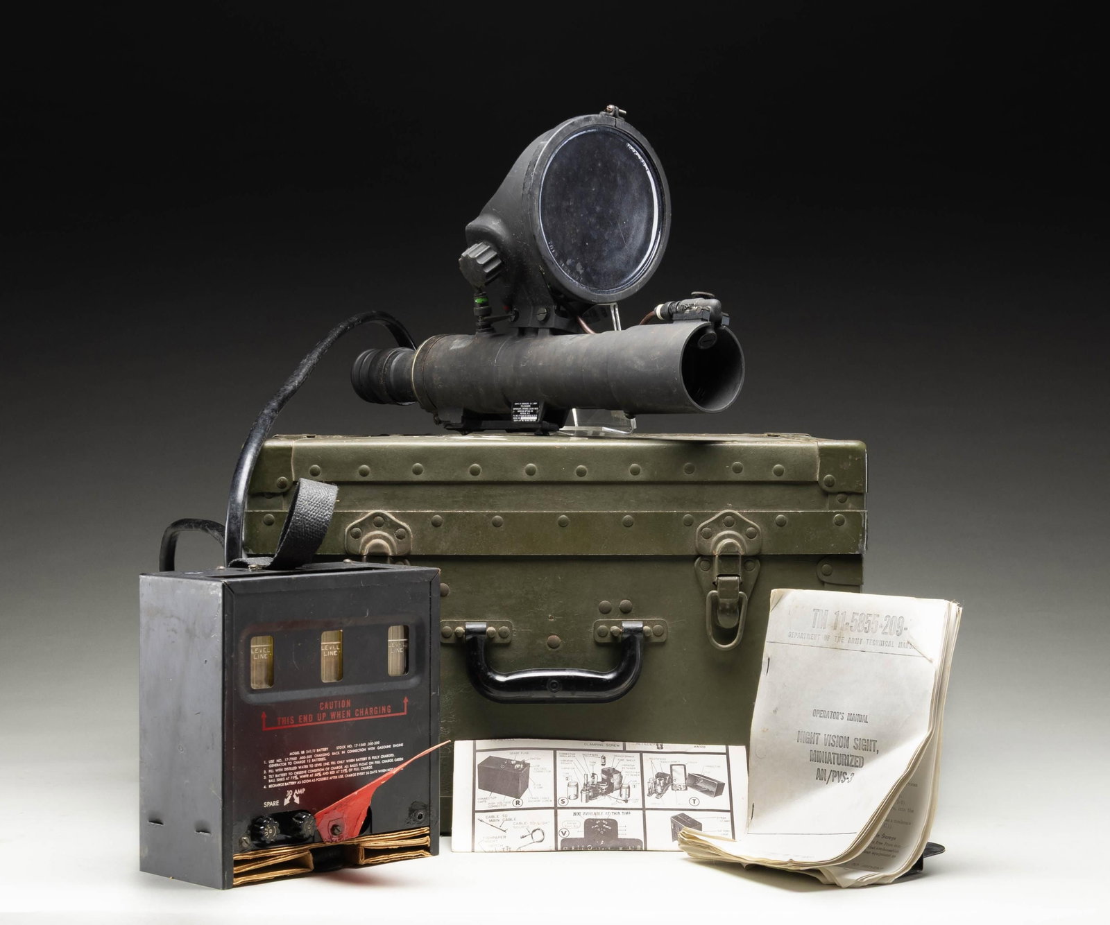 M3 INFRARED SNIPERSCOPE KIT.: M3 Infrared Sniperscope kit for the M1 Carbine. Made by American Optical Co., in Buffalo, NY & 1951 dated. We are unable to test the function of this scope. Kit includes proper green hardwood case,a