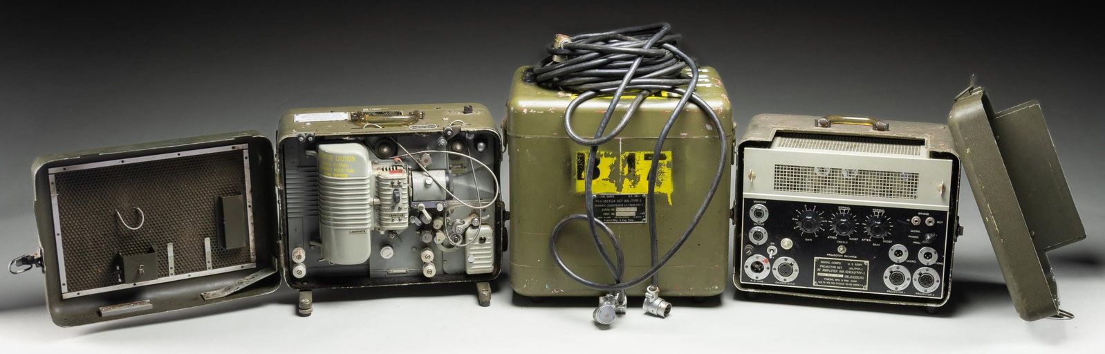 US ARMY PH652A PROJECTOR SET. (1 of 2)