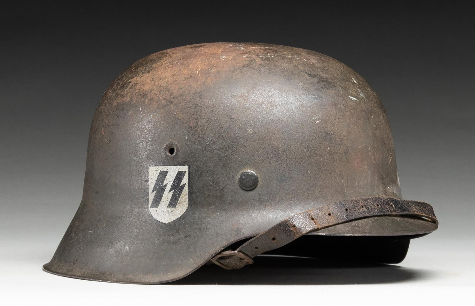 RARE WWII GERMAN M42 SS HELMET. (1 of 6)