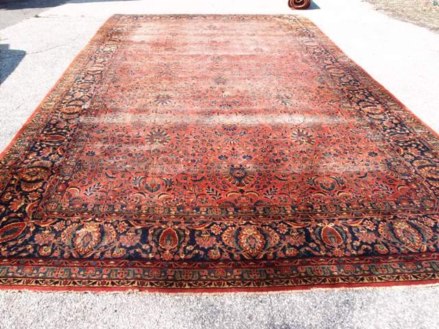 Beautiful Large Persian Oriental Rug (1 of 2)