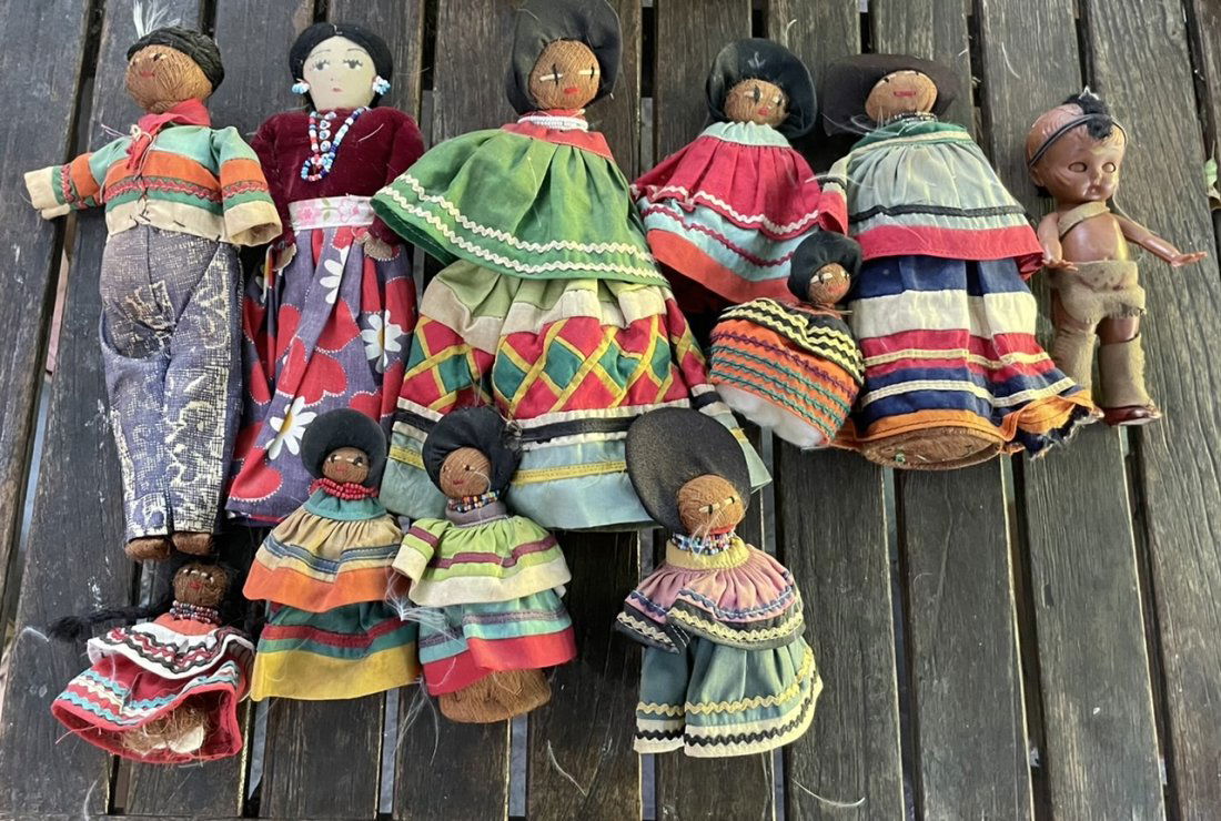 Collection of Seminole Dolls (1 of 1)