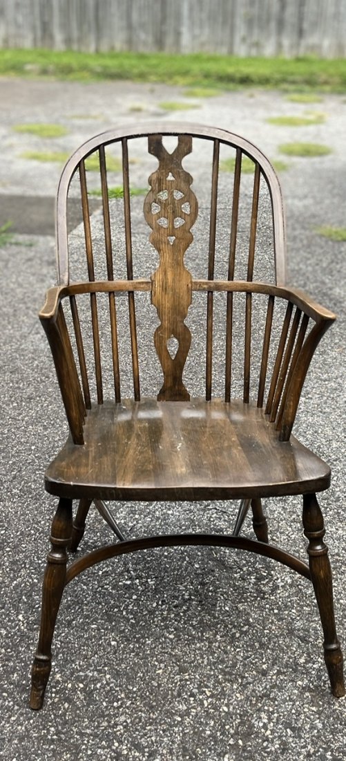 Large Windsor Nautical style Arm Chair: Size 40”