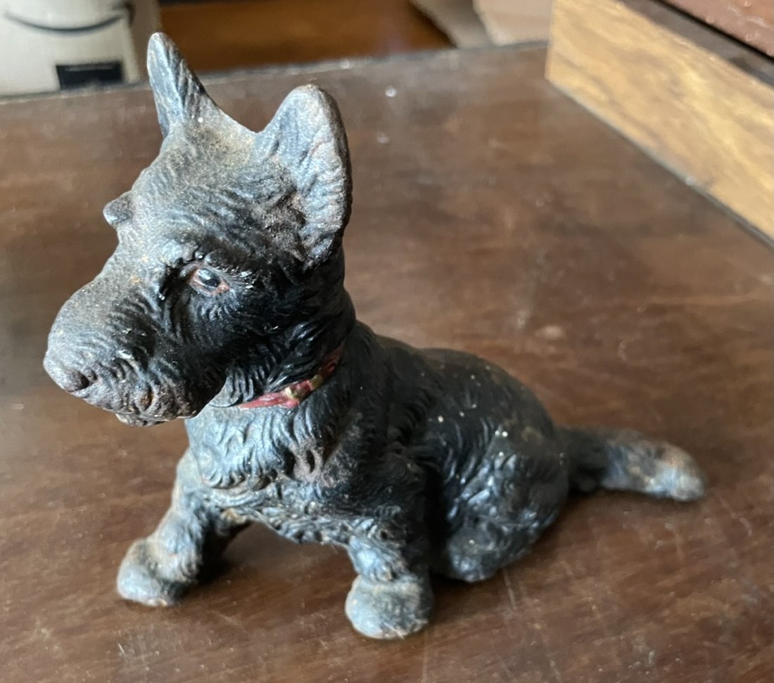Scotty door stop: 4.6 x 6”