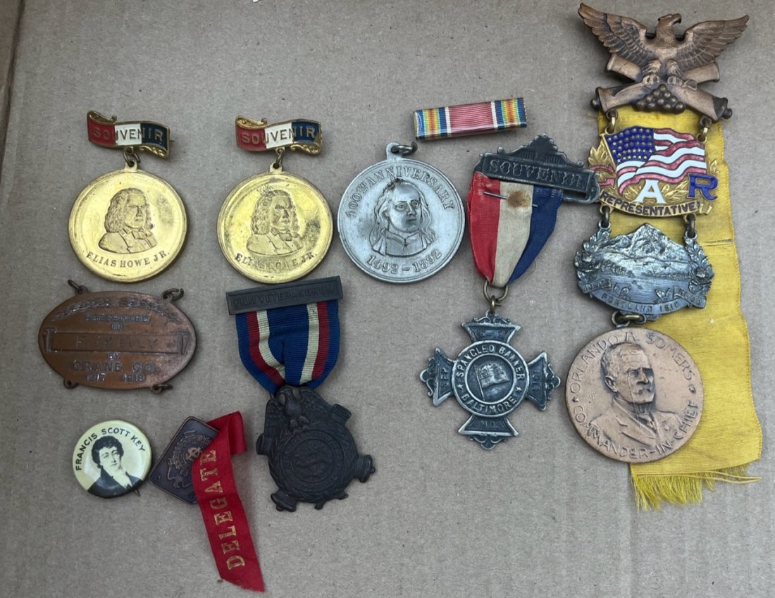 Collection of vintage medals: 10 medals