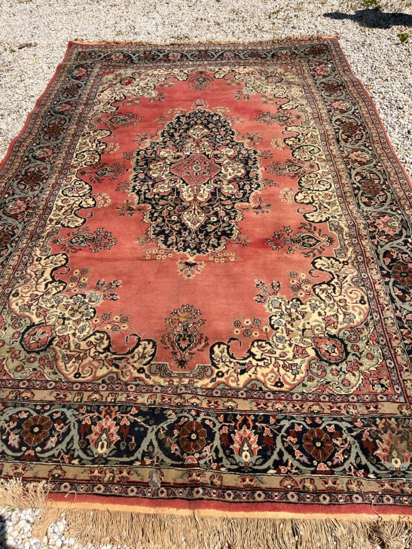 Oriental rug: Size coming