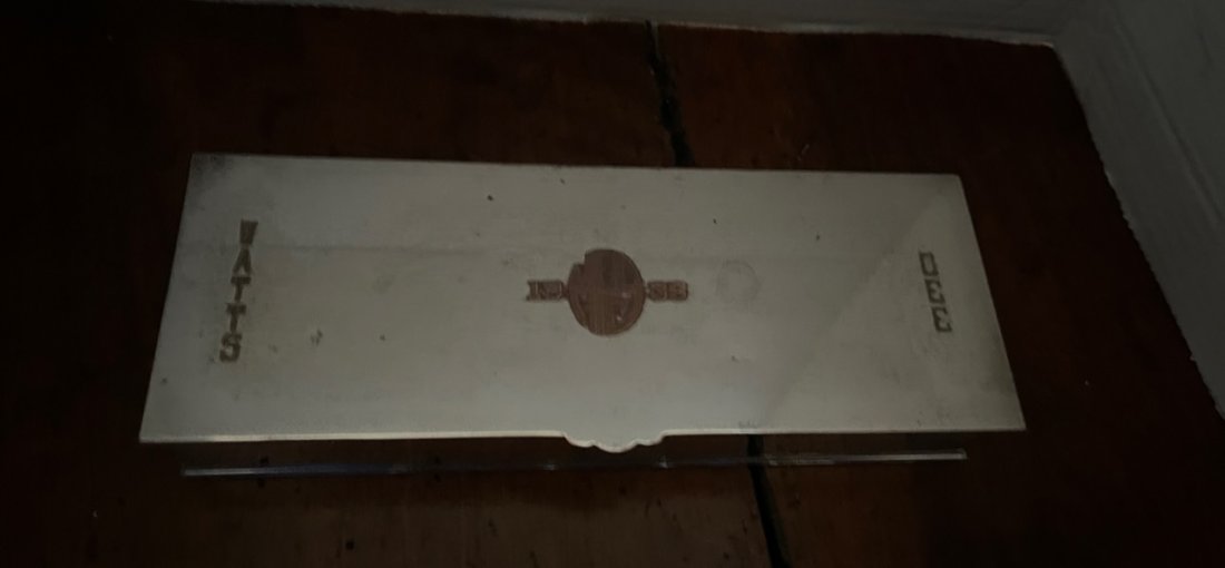 Silver cigarette box with wood insert walking lion mark (watts and Dee) (1 of 4)