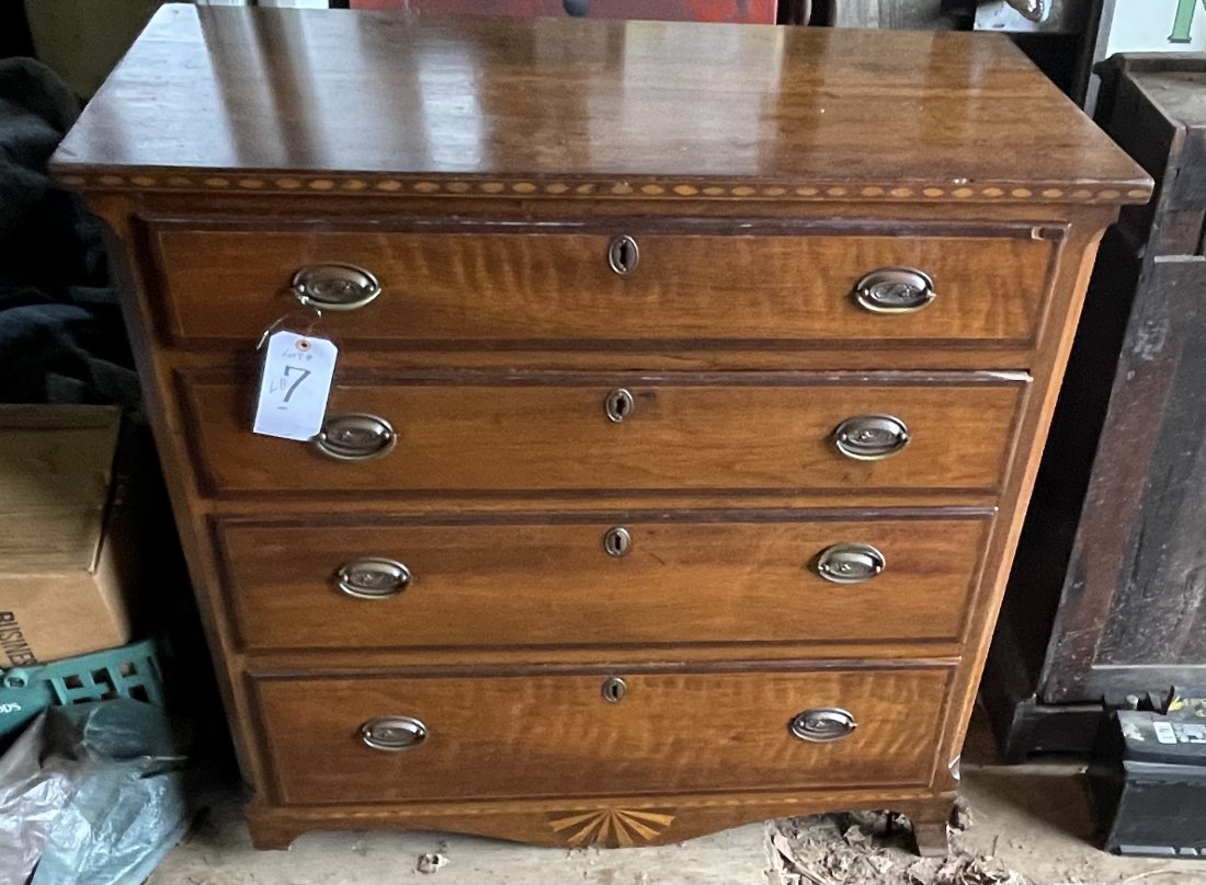 Hepplewhite Inlayed chest of Drawers: 4 drawers mahogany please ignor lot # it’s lot 69