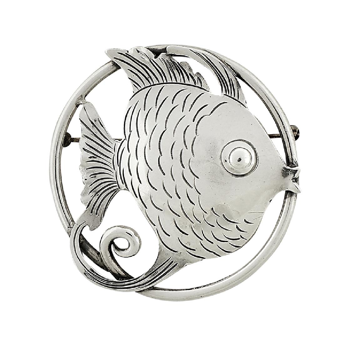 The Kalo Shop Fish brooch (1 of 2)