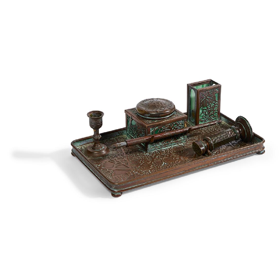 Tiffany Studios Grapevine desk stand (1 of 4)