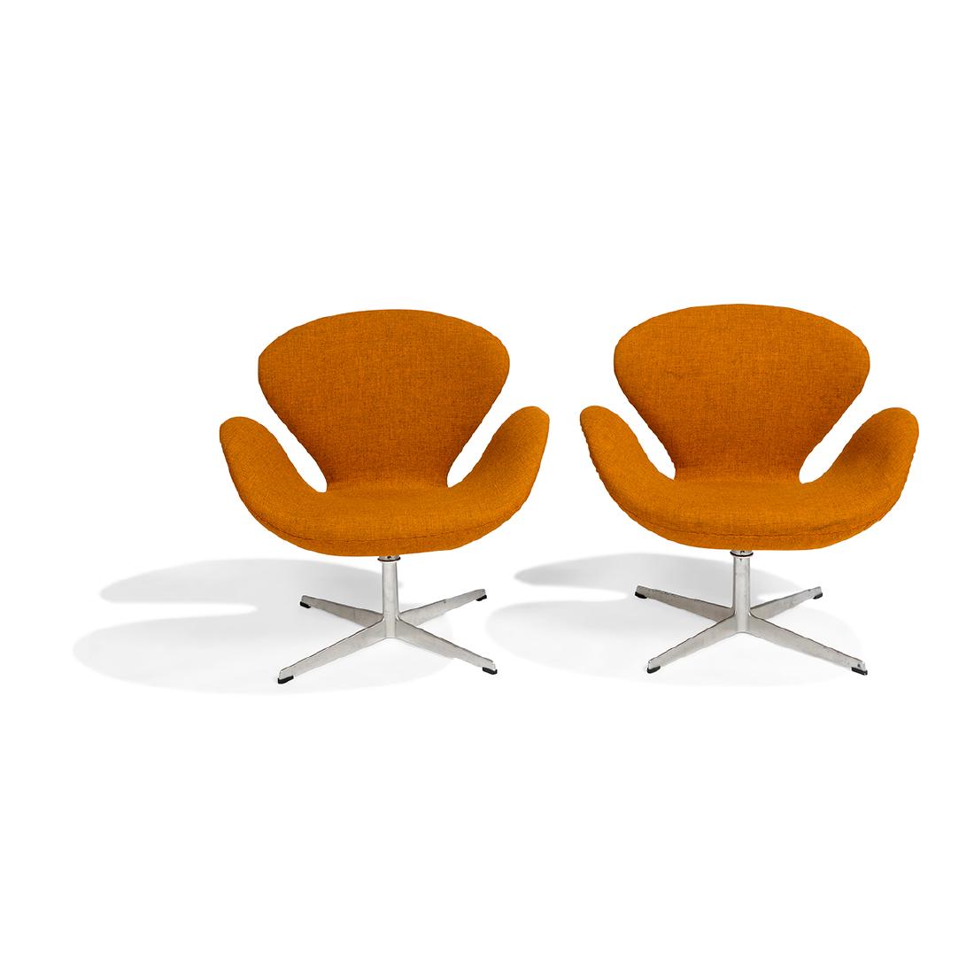 Arne Jacobsen for Fritz Hansen Swan chairs, pair (1 of 1)