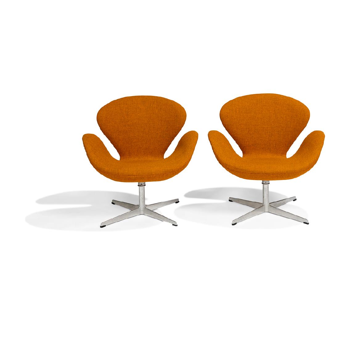 Arne Jacobsen for Fritz Hansen Swan chairs, pair (1 of 1)