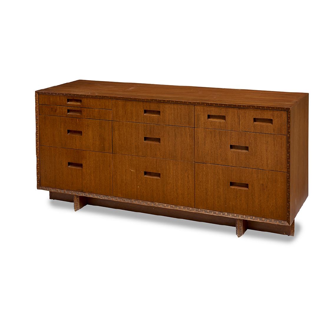 Frank Lloyd Wright / Henredon credenza / sideboard (1 of 1)