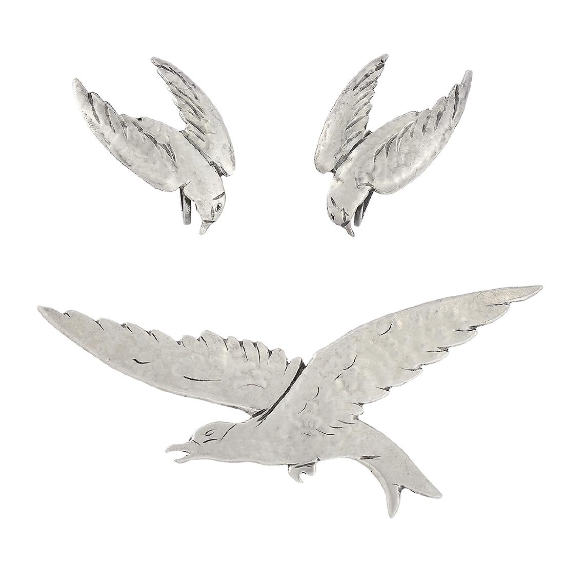 Hazel Blake French Seabirds brooch & earrings: Hazel Blake French (1890-1972) Cape Cod Seabirds demi-parure: brooch and screwback earrings Sandwich, Massachusetts sterling silver stamped marks brooch: 3"w x 1 5/16"h Provenance: The Paul & Terry So