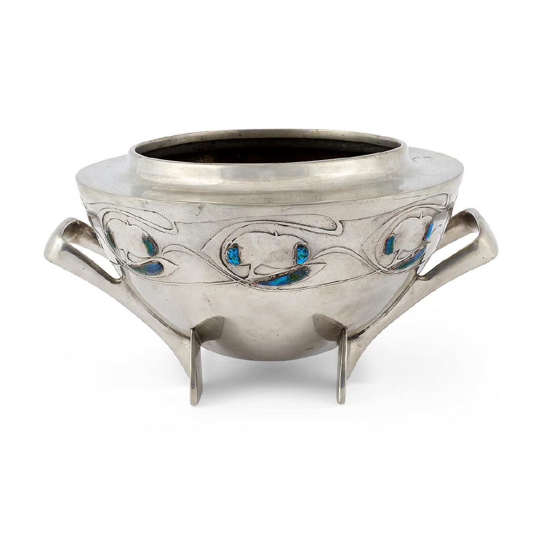 Archibald Knox / Liberty & Co Tudric bowl, #0229J (1 of 2)