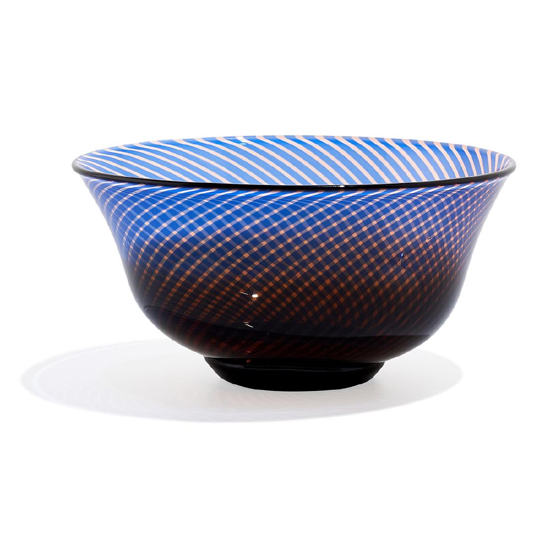 Edward Hald Orrefors Slipgraal bowl, #1291-E5 5: Edward Hald (1883-1980) for Orrefors Slipgraal bowl, #1291-E5 Sweden glass etched Orrefors 5 1/4"w x 4 5/8"d x 2 3/4"h