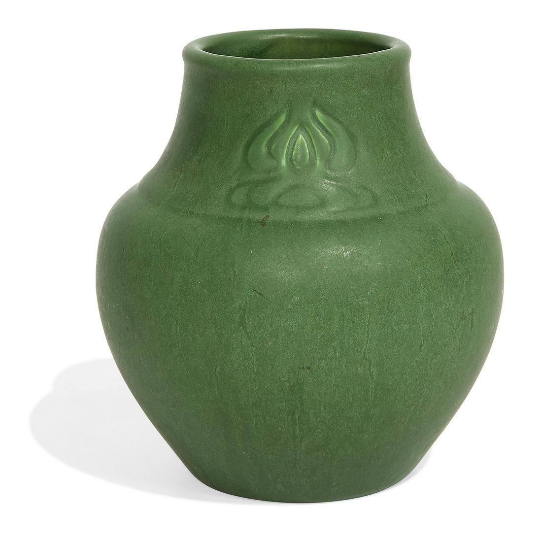 Hampshire Pottery bulbous vase (1 of 3)