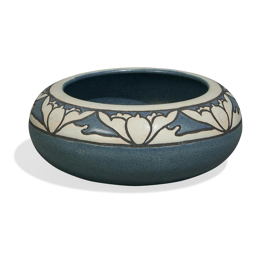 Saturday Evening Girls squat round bowl (1 of 2)