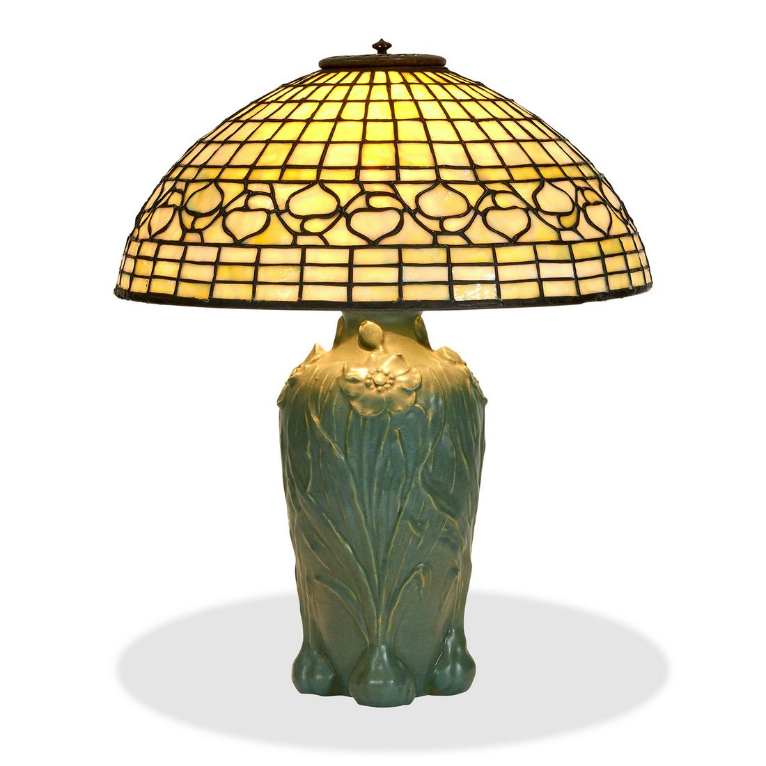 Contemporary American Arts & Crafts table lamp (1 of 2)