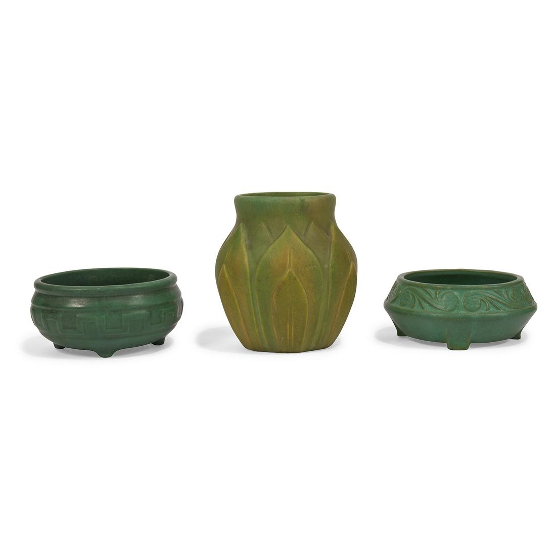 Roseville Pottery Co. Velmoss vase (1 of 2)