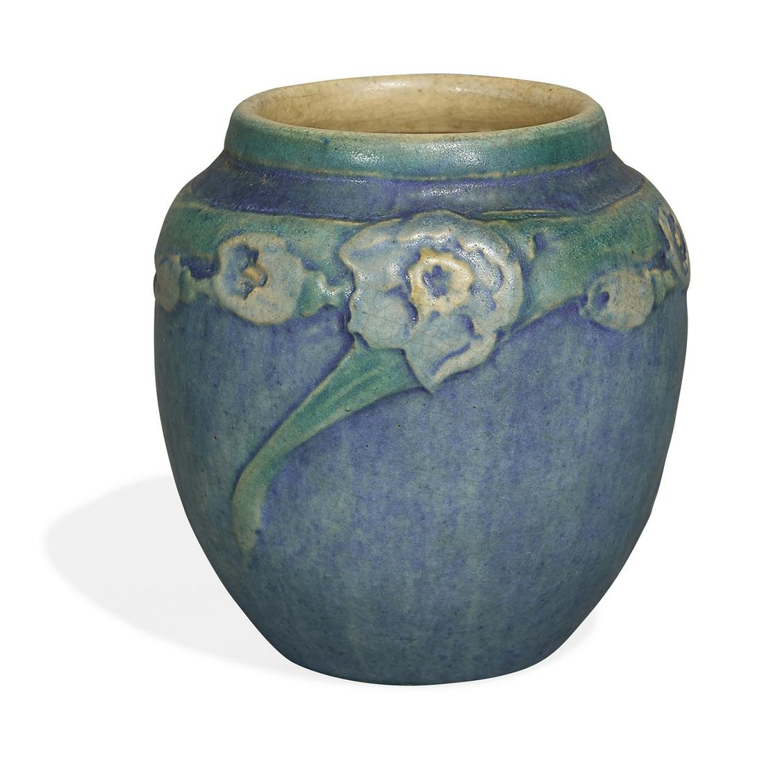 Sadie Irvine for Newcomb College vase (1 of 3)