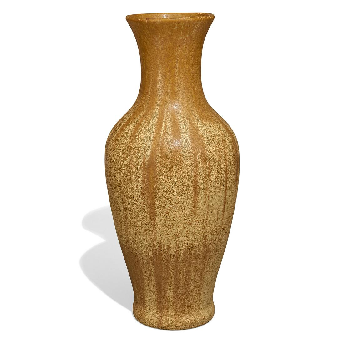 Roseville Pottery Co. Rozane Crystalis floor vase (1 of 2)