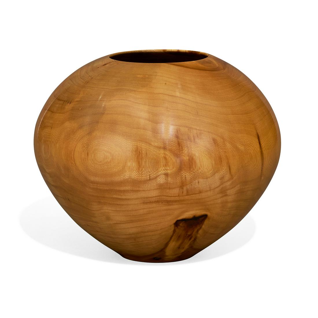 Philip Moulthrop turned vessel (1 of 4)