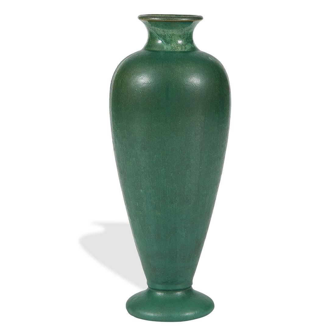 Fulper Pottery Co. Matte Green vase (1 of 2)