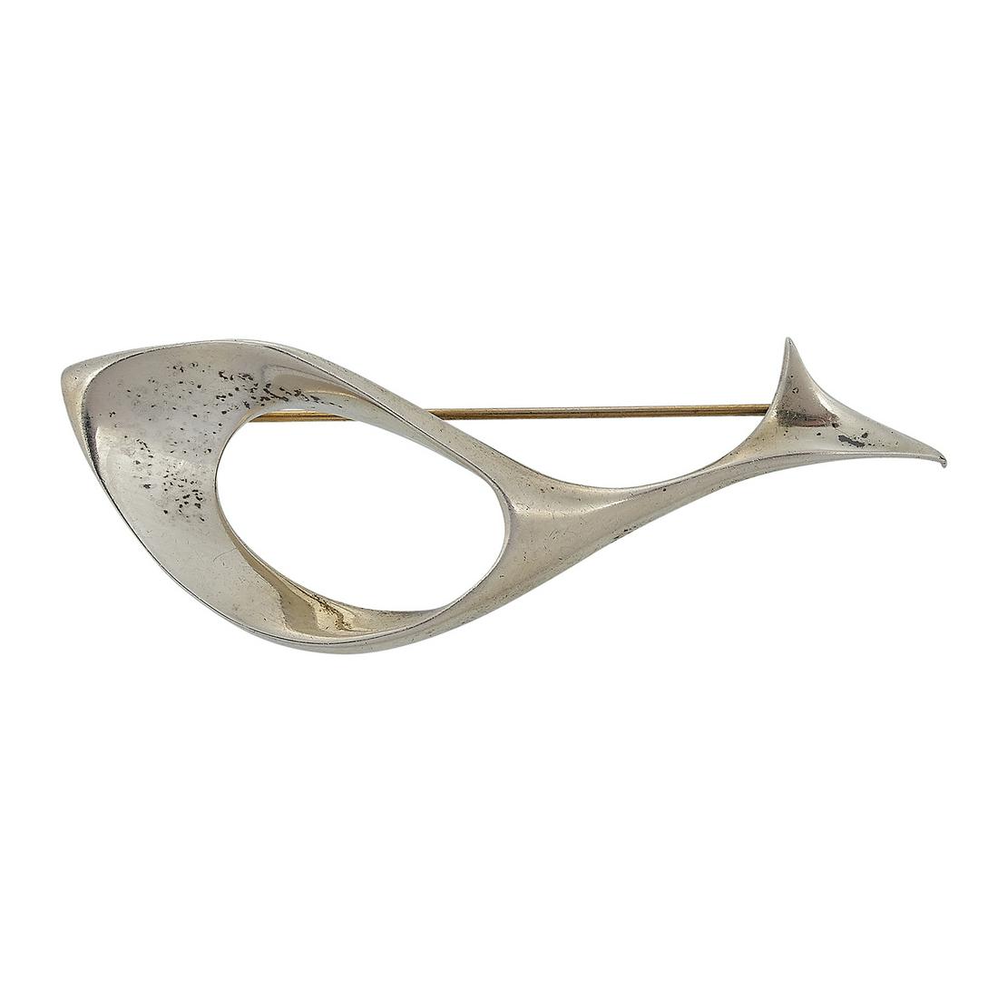 Olaf Skoogfors Fish brooch (1 of 2)