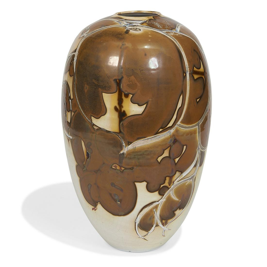 European Modern vase (1 of 4)