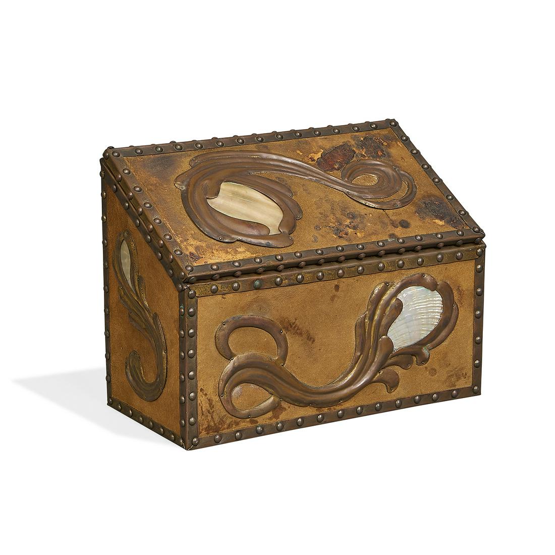 Elizabeth Eaton Burton stationery box (1 of 6)