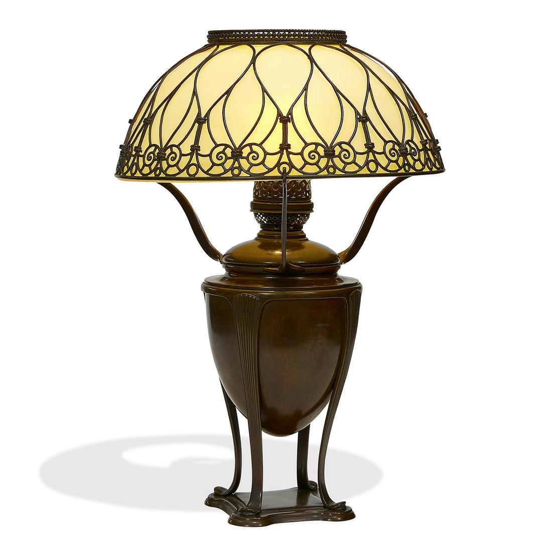 Tiffany Studios Moorish table lamp (1 of 3)